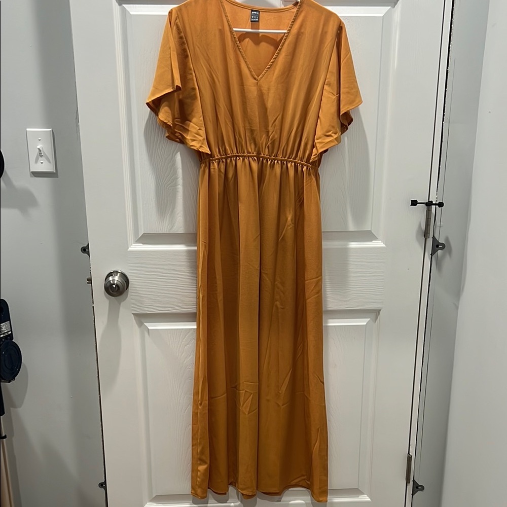 SHEIN Yellow Maxi Sundress with Flutter Sleeves and V-Neck
